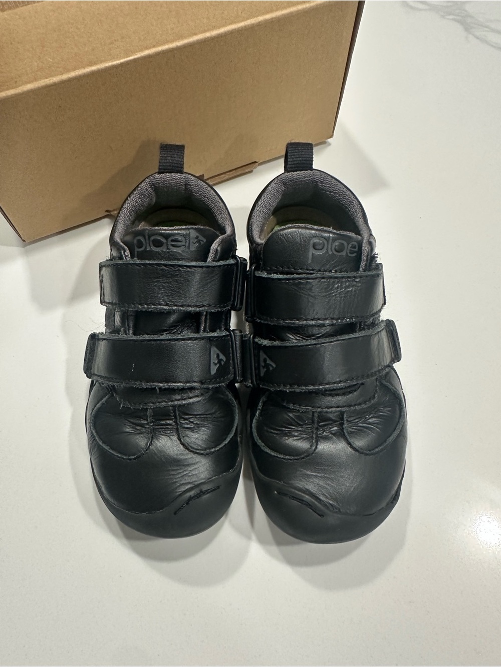 PLAE Kids Black Dual Velcro Leather Sneakers